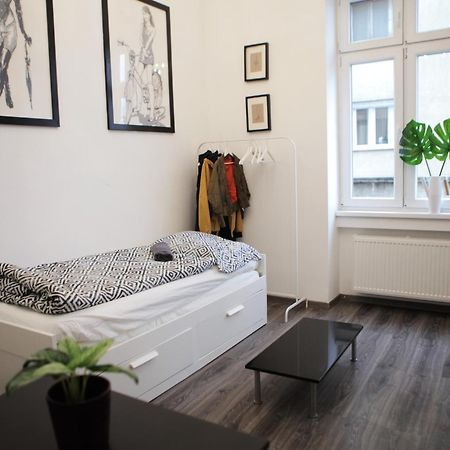 Eleven Apartments Budapest Bagian luar foto